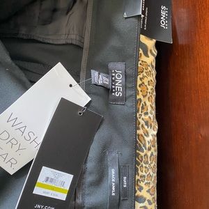 Jones New York black ankle length pants